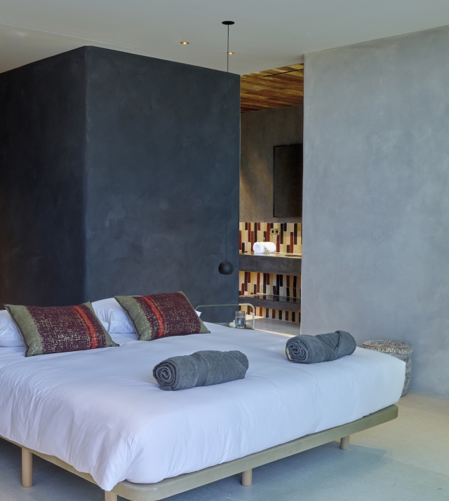 Resa Estates Ibiza koop sale Cala Moli villa seaviews modern bedroom 9.jpg